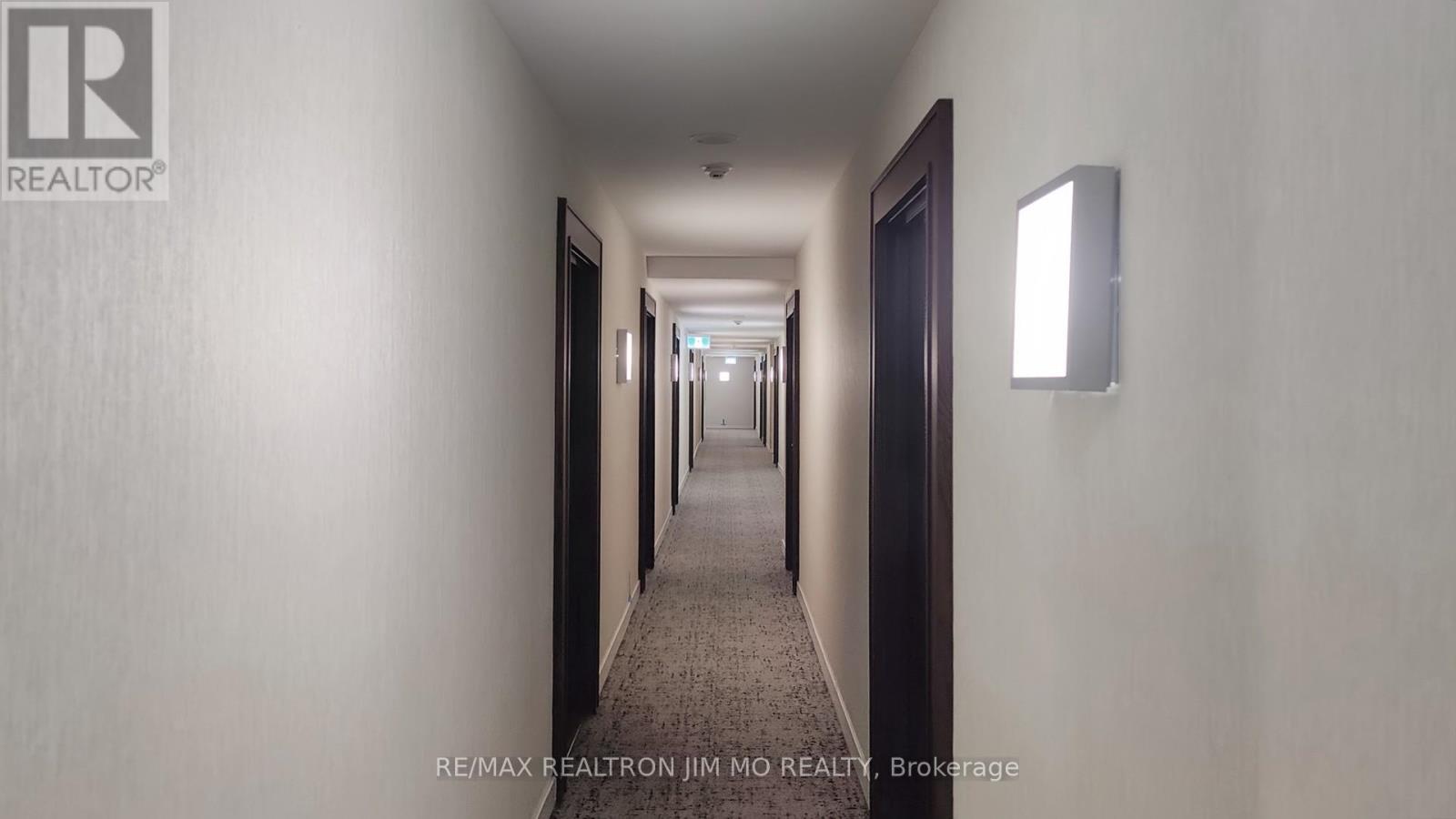 822 - 21 Iceboat Terrace, Toronto, Ontario  M5V 4A9 - Photo 16 - C12515442