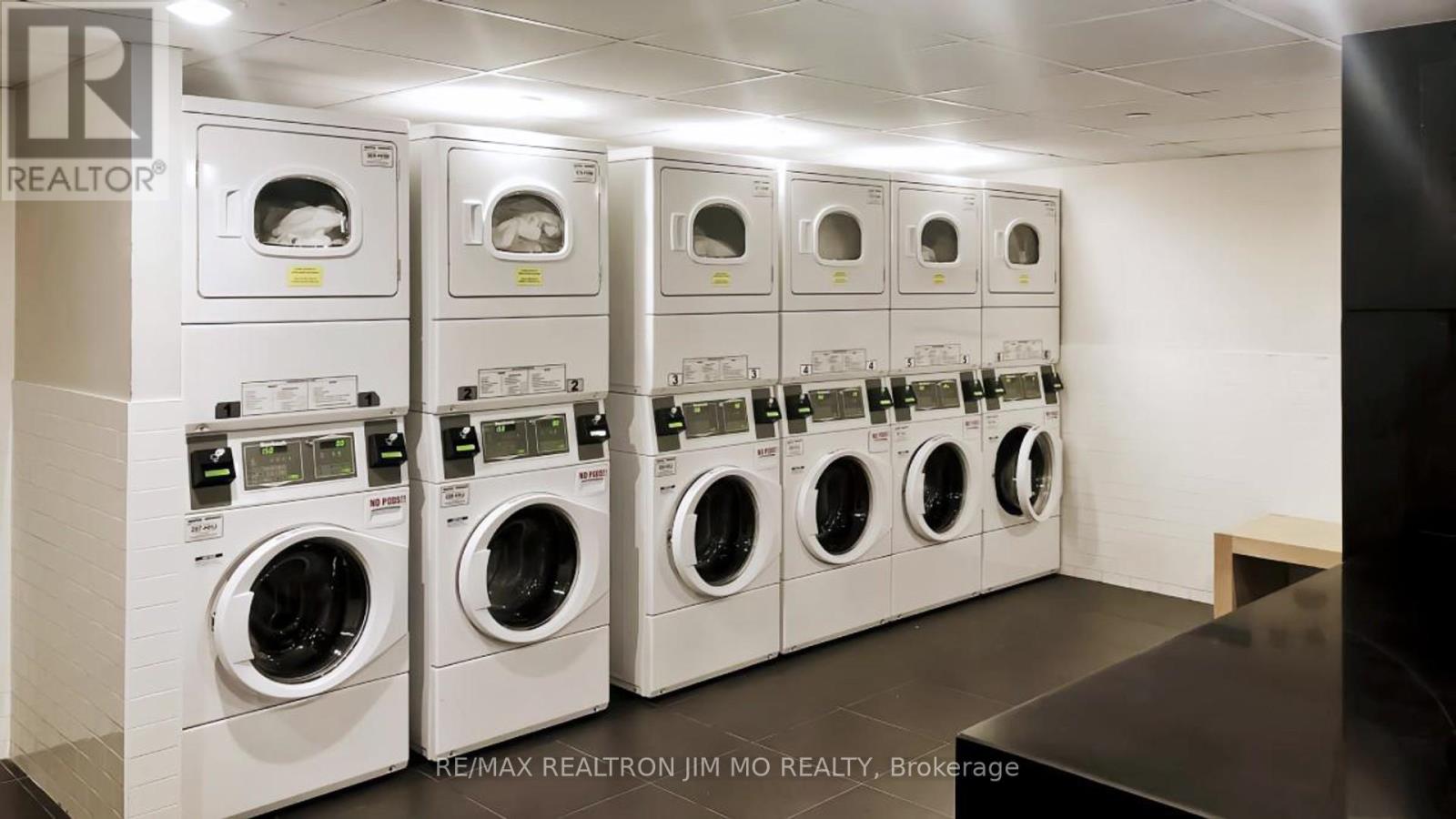 822 - 21 Iceboat Terrace, Toronto, Ontario  M5V 4A9 - Photo 29 - C12515442