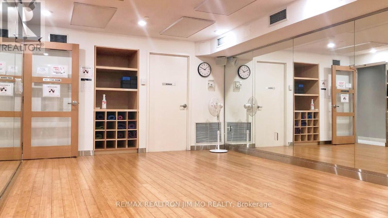 822 - 21 Iceboat Terrace, Toronto, Ontario  M5V 4A9 - Photo 34 - C12515442