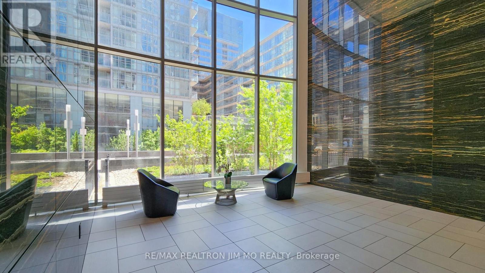 822 - 21 Iceboat Terrace, Toronto, Ontario  M5V 4A9 - Photo 7 - C12515442