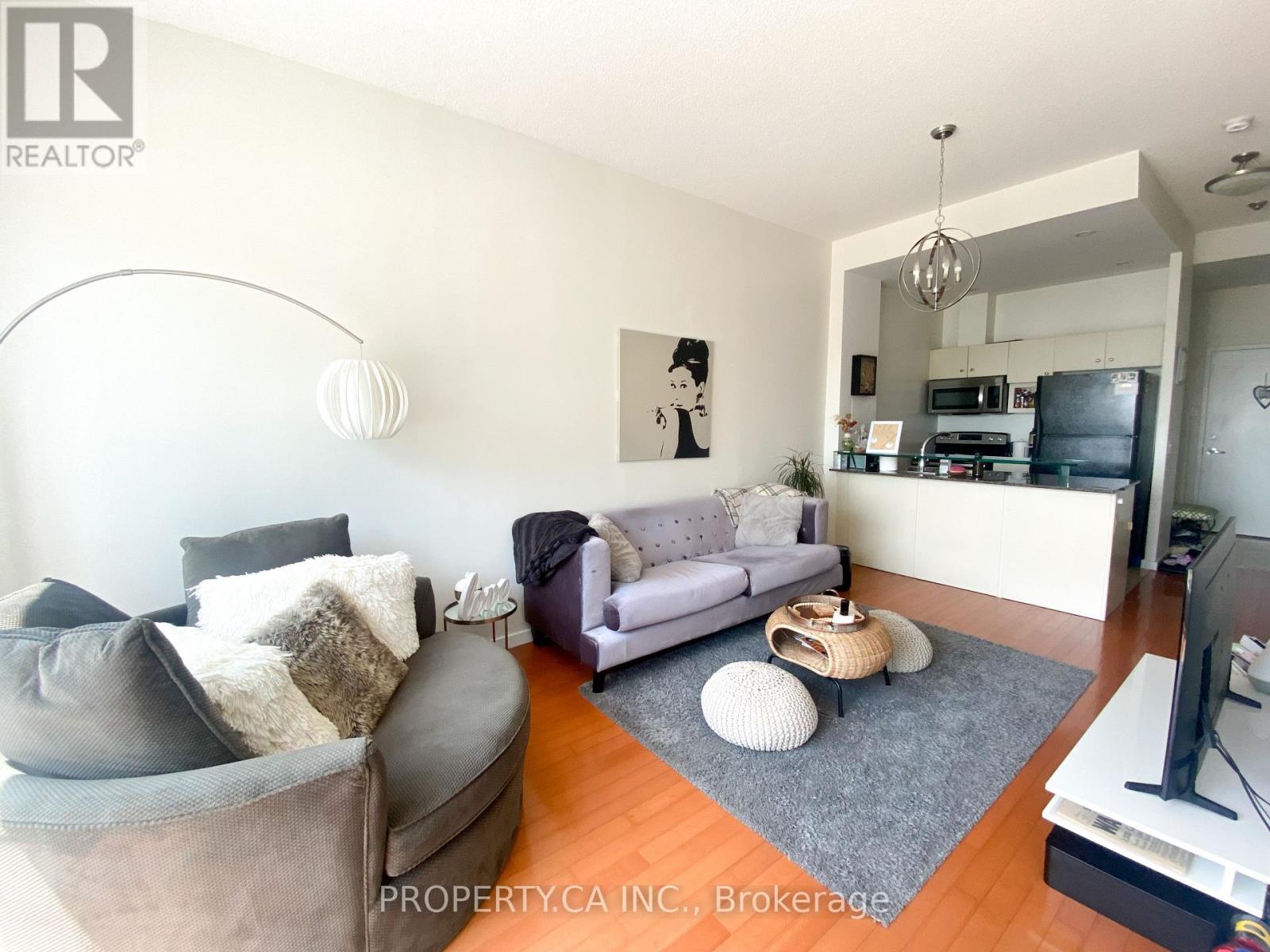 214 - 208 Queens Quay W, Toronto, Ontario  M5J 2Y5 - Photo 2 - C12515452