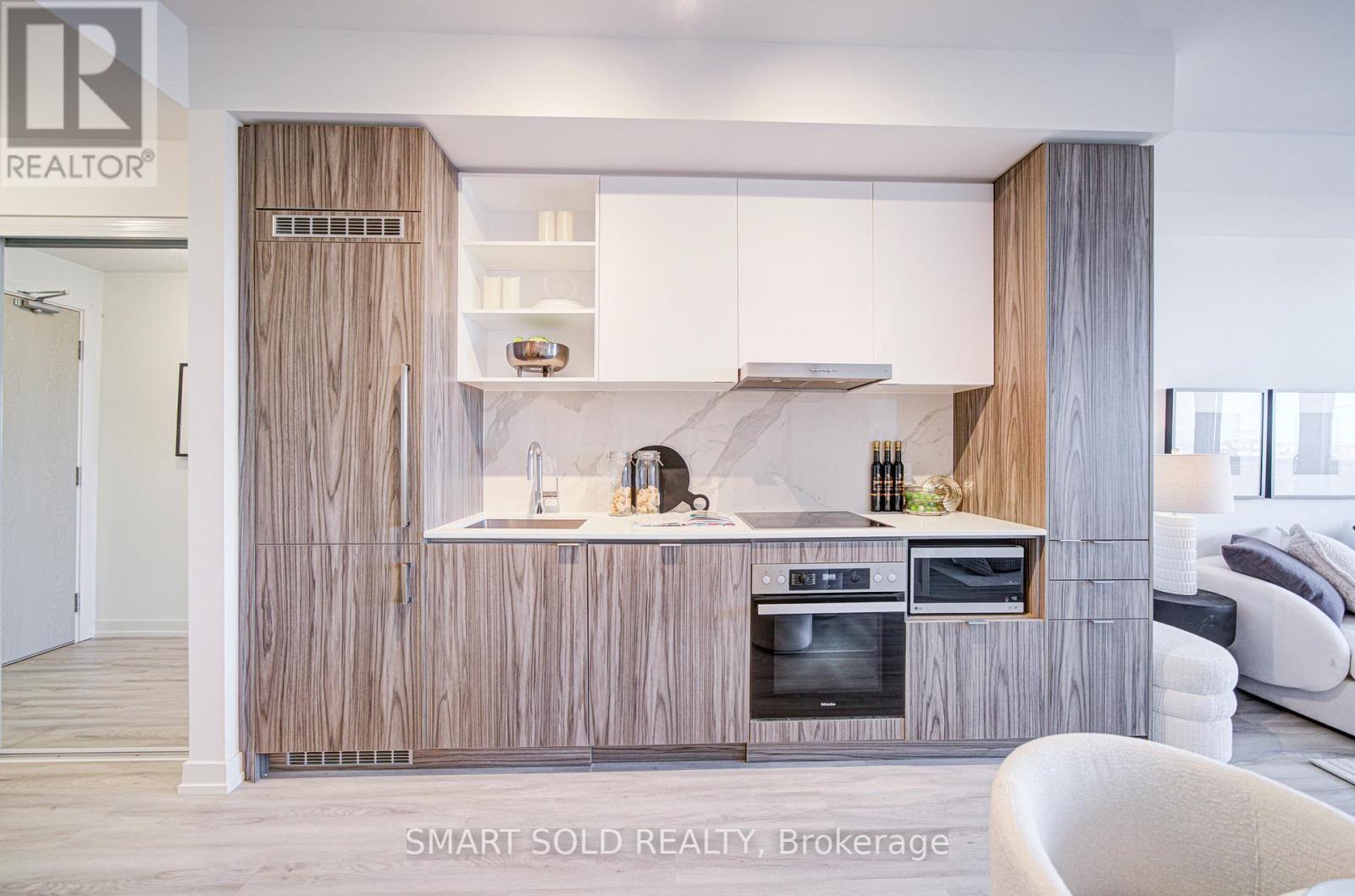 5802 - 55 Cooper Street, Toronto, Ontario  M5E 0G1 - Photo 16 - C12515494