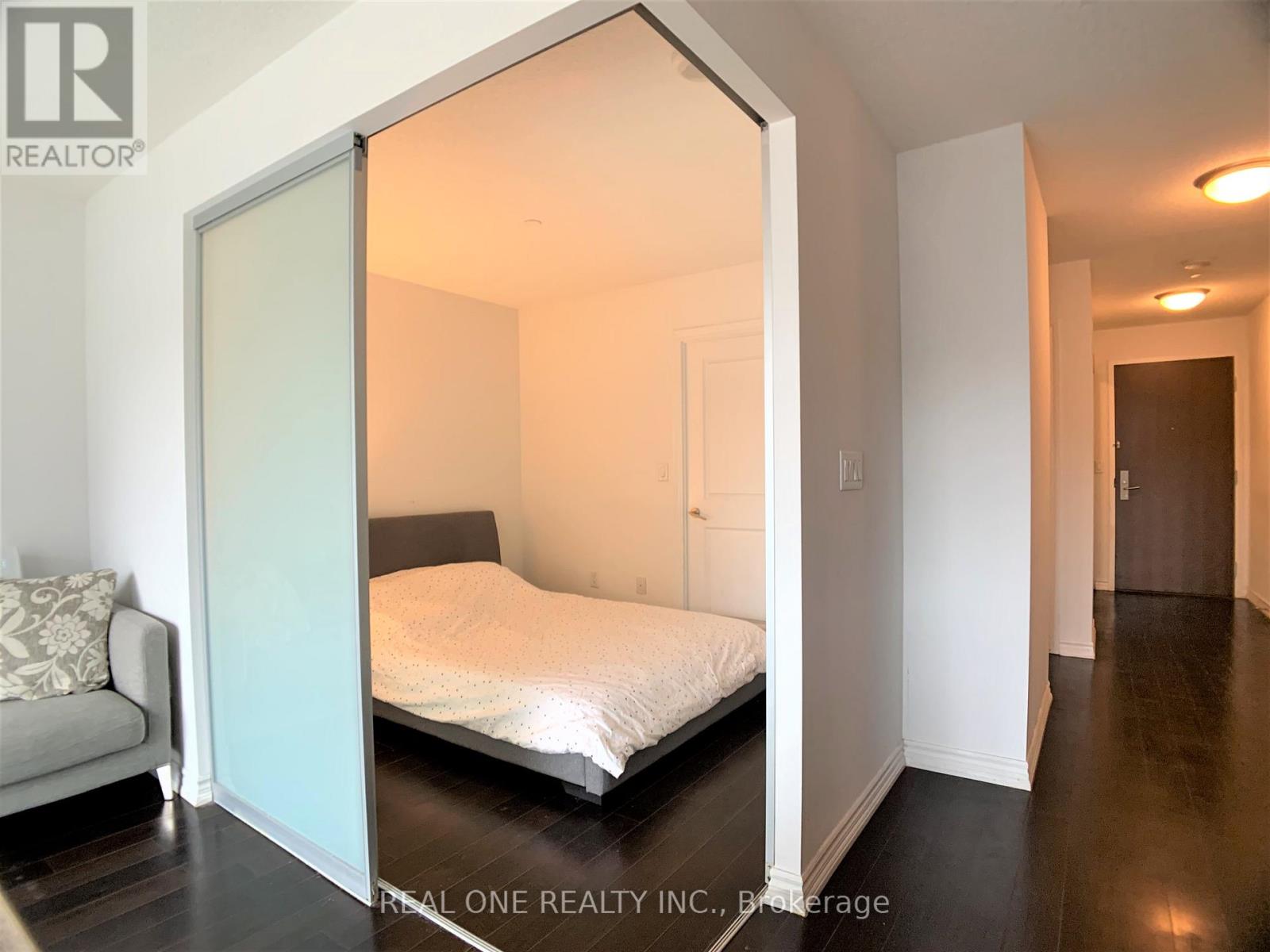 1222 - 386 Yonge Street, Toronto, Ontario  M5B 0A5 - Photo 7 - C12515502