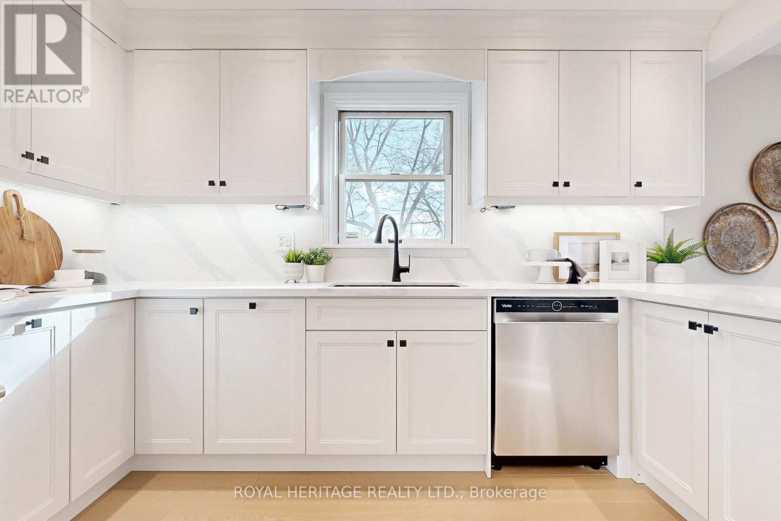 37 Rice Drive, Whitby, Ontario  L1N 7Z2 - Photo 7 - E12515450