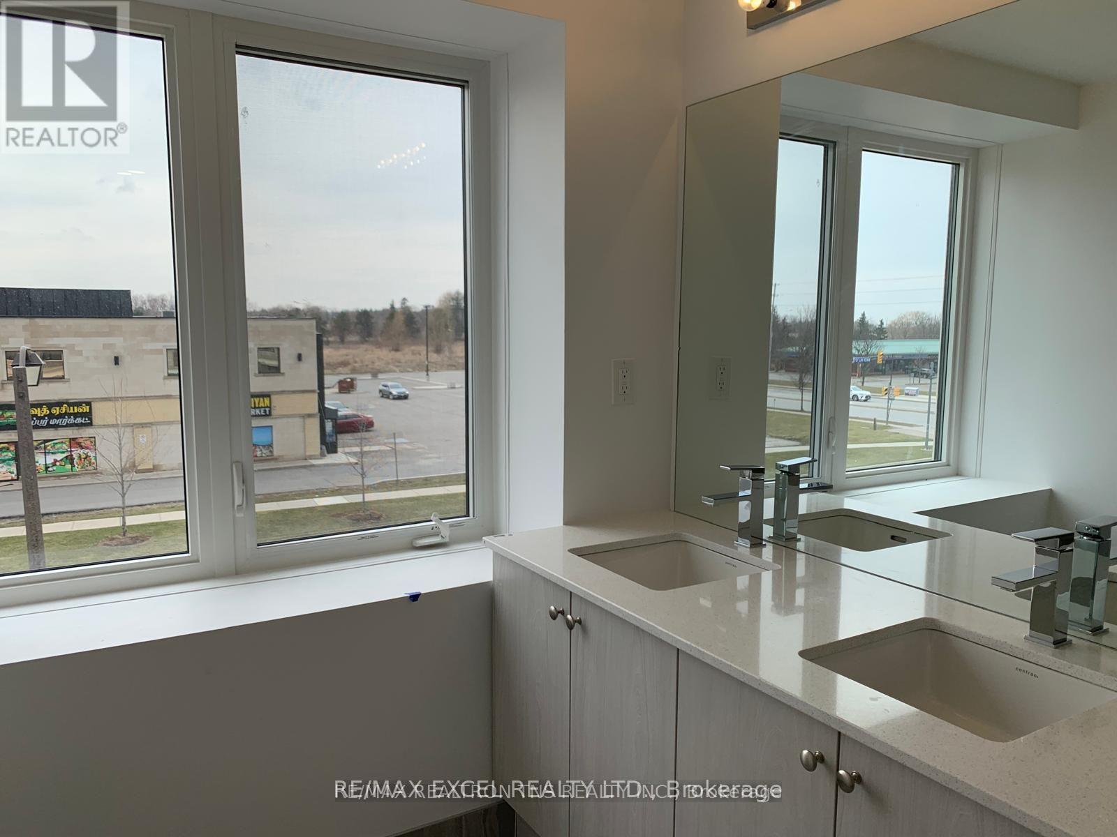 12 Baker Hill Boulevard, Whitchurch-Stouffville, Ontario  L4A 4W8 - Photo 11 - N12515464