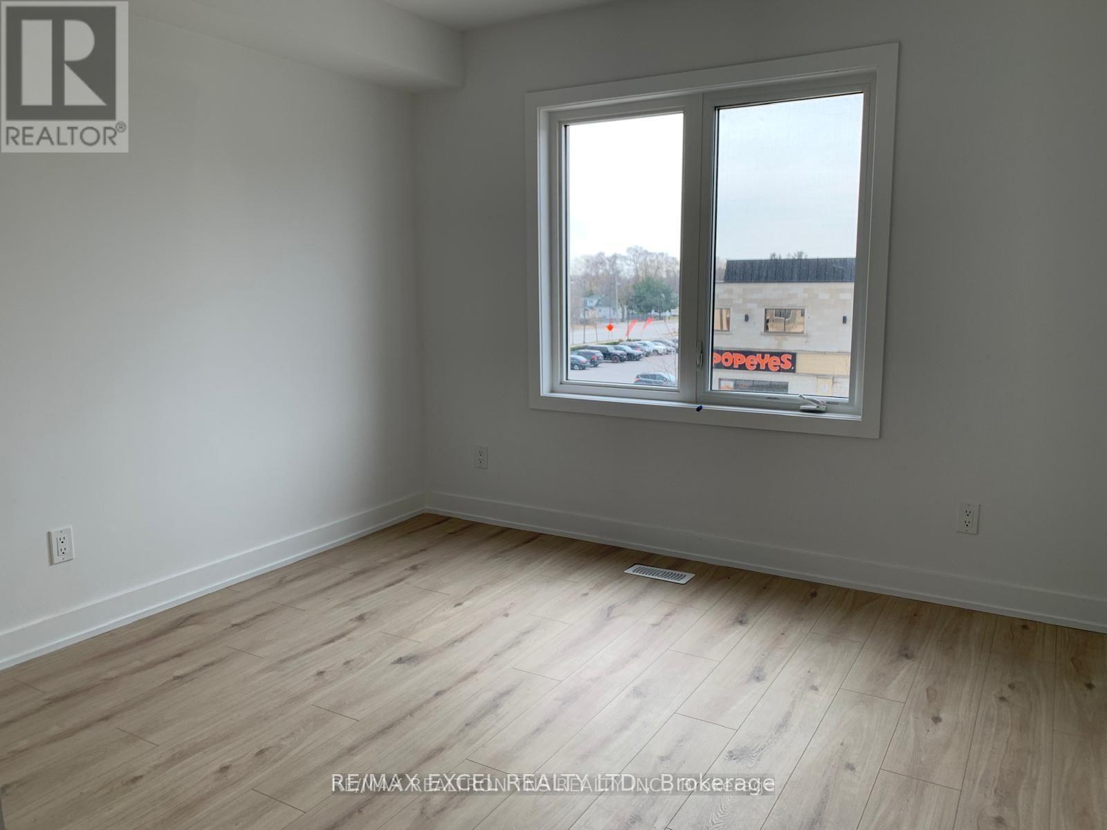 12 Baker Hill Boulevard, Whitchurch-Stouffville, Ontario  L4A 4W8 - Photo 9 - N12515464