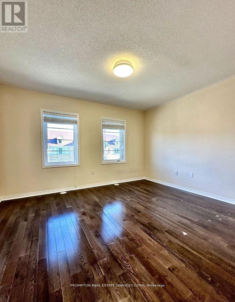 28 Beehive Lane, Markham, Ontario  L6E 0K6 - Photo 5 - N12515482