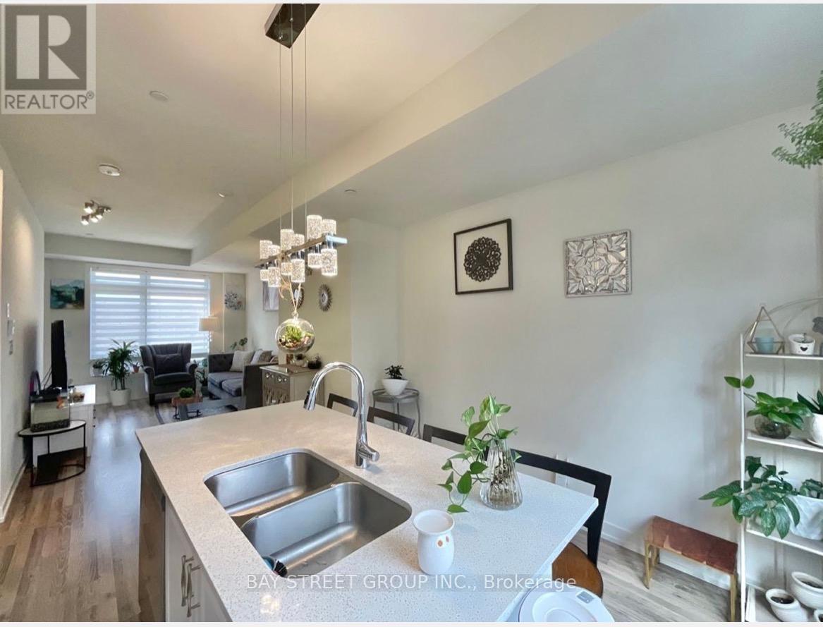 12 - 370 G Red Maple Road, Richmond Hill, Ontario  L4C 5T4 - Photo 5 - N12515500