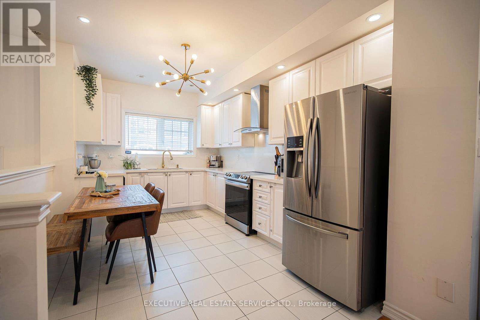 6 Abercove Close, Brampton, Ontario  L6Y 6E6 - Photo 11 - W12515434