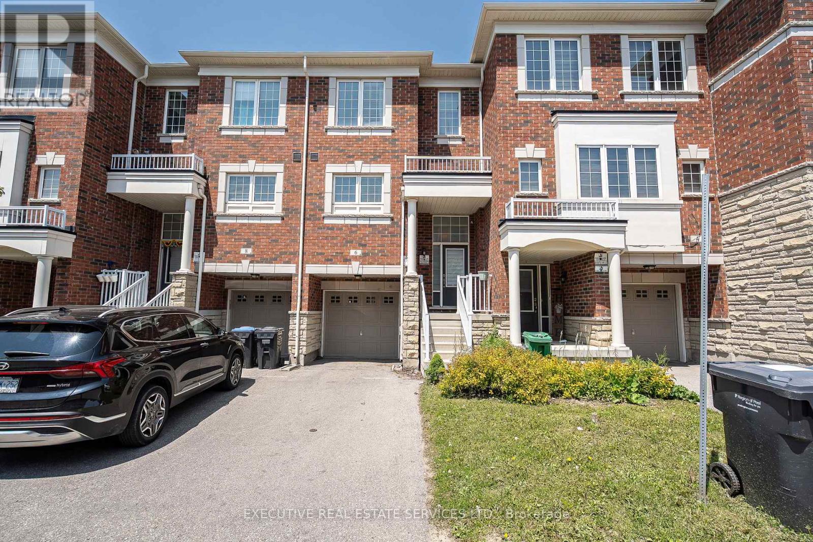6 Abercove Close, Brampton, Ontario  L6Y 6E6 - Photo 2 - W12515434