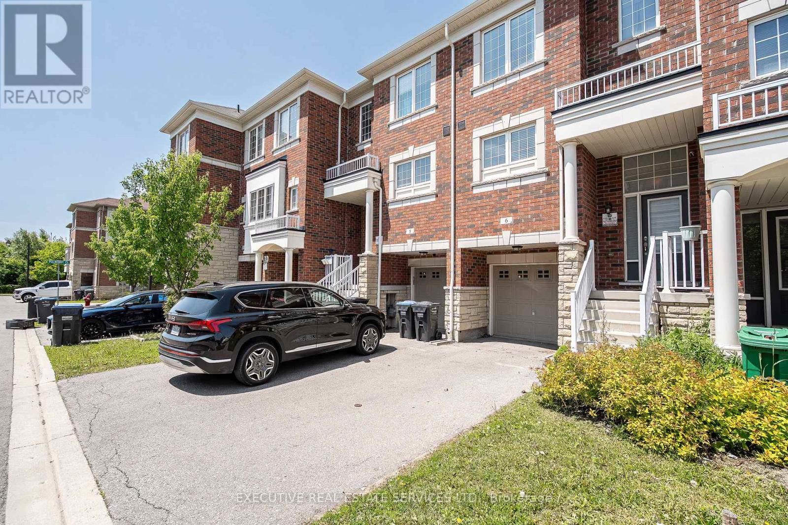 6 Abercove Close, Brampton, Ontario  L6Y 6E6 - Photo 4 - W12515434