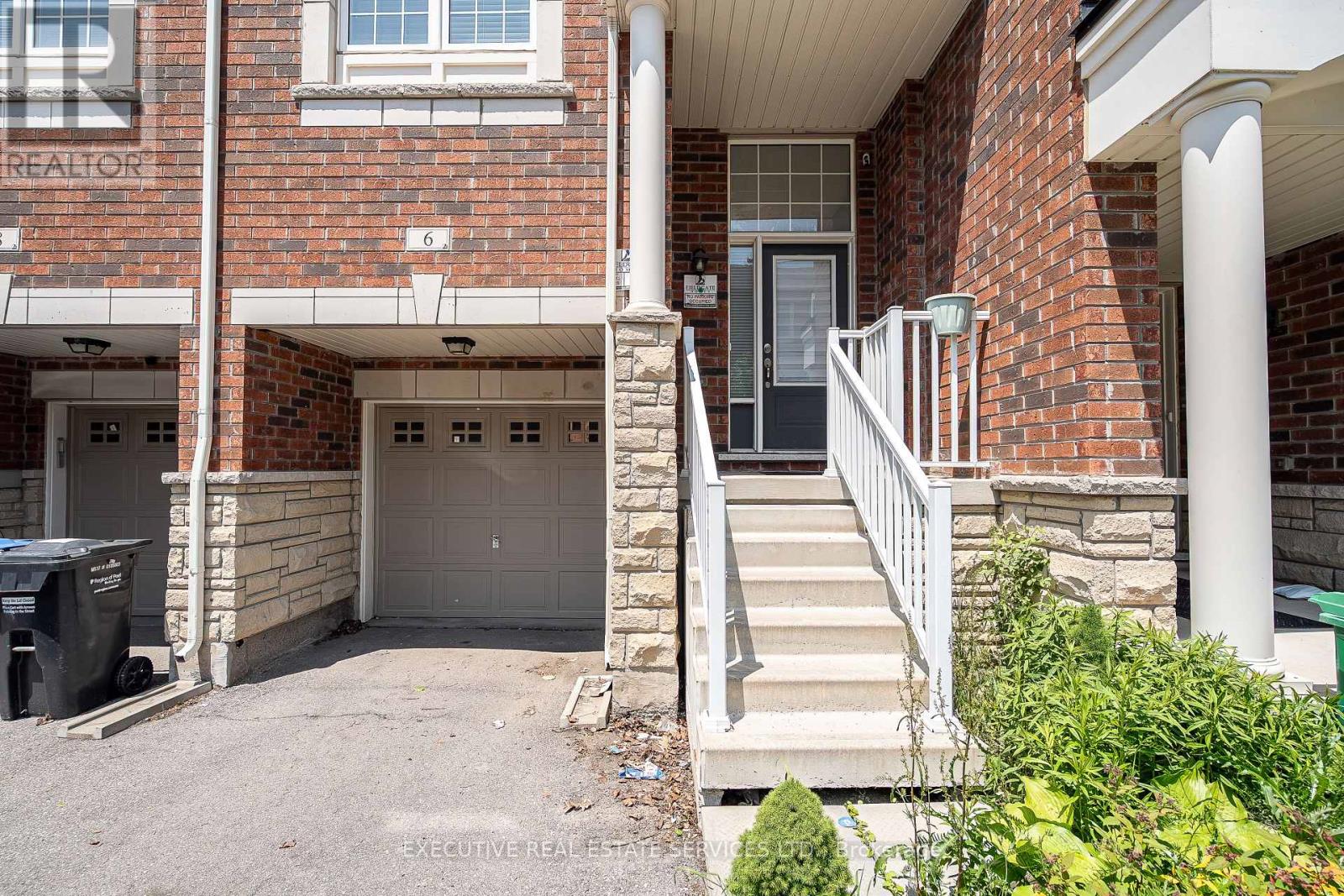 6 Abercove Close, Brampton, Ontario  L6Y 6E6 - Photo 5 - W12515434