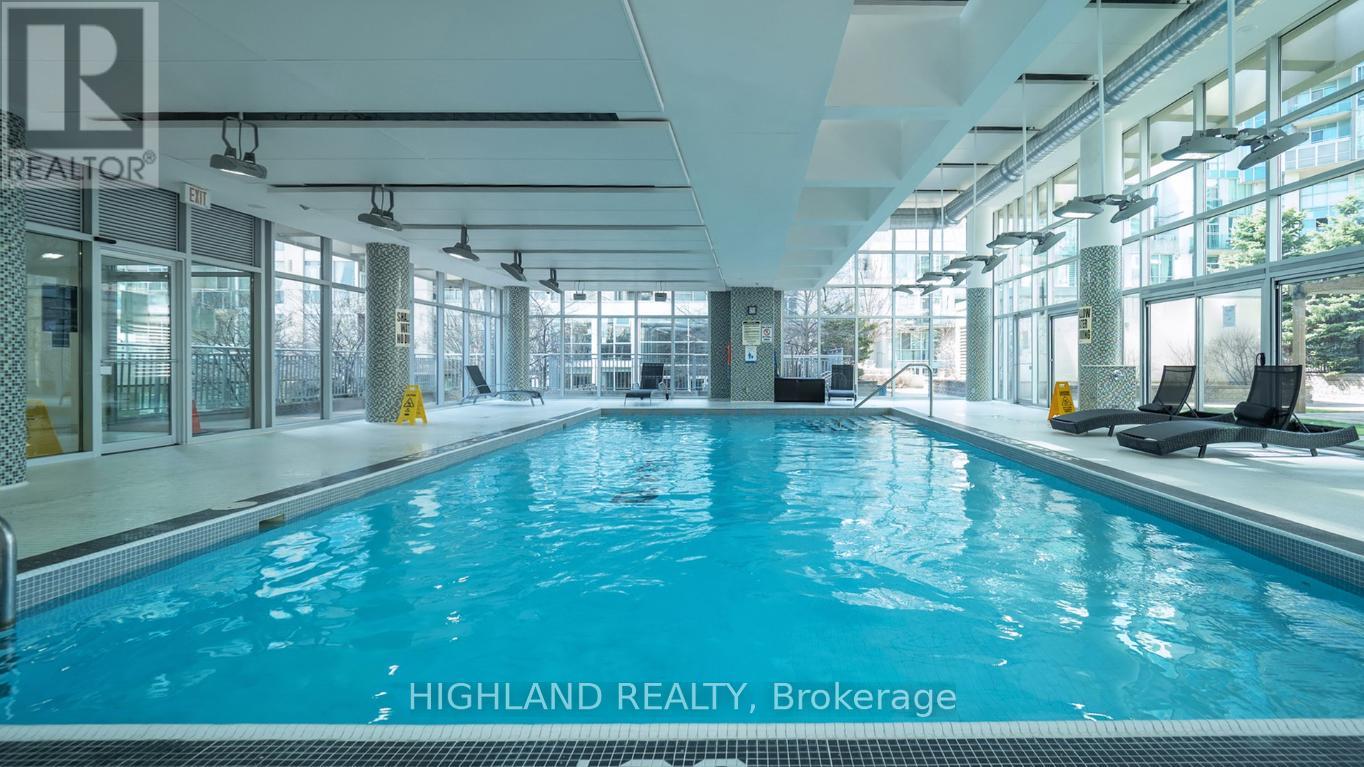 3105 - 223 Webb Drive, Mississauga, Ontario  L5B 0E8 - Photo 11 - W12515462