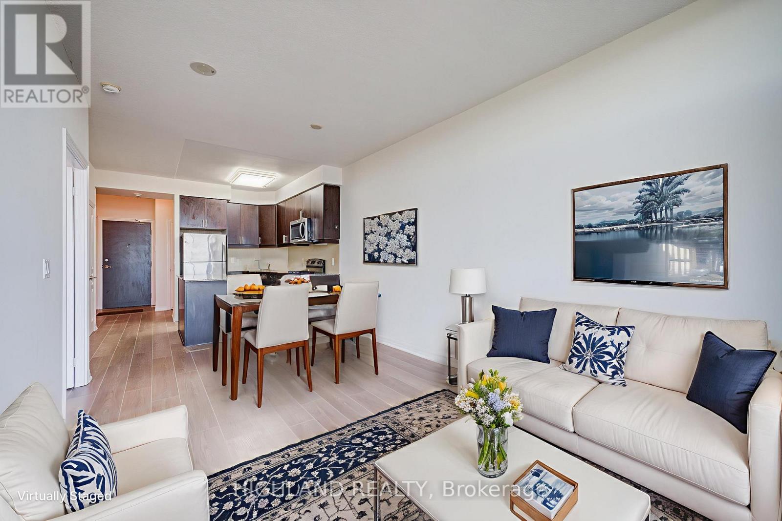 3105 - 223 Webb Drive, Mississauga, Ontario  L5B 0E8 - Photo 4 - W12515462