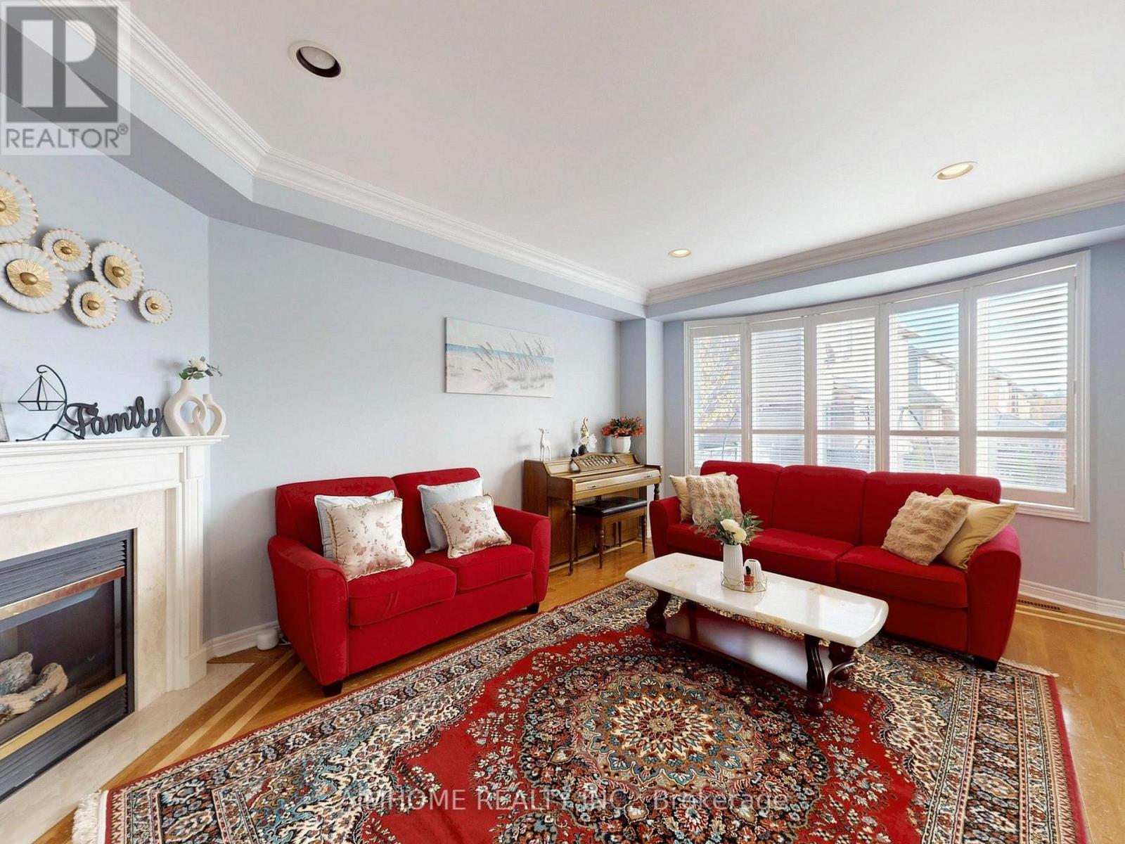 2051 Ashmore Drive, Oakville, Ontario  L6M 4T1 - Photo 10 - W12515470