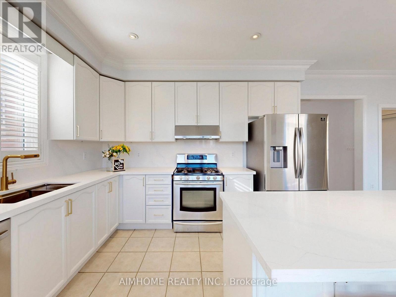 2051 Ashmore Drive, Oakville, Ontario  L6M 4T1 - Photo 14 - W12515470