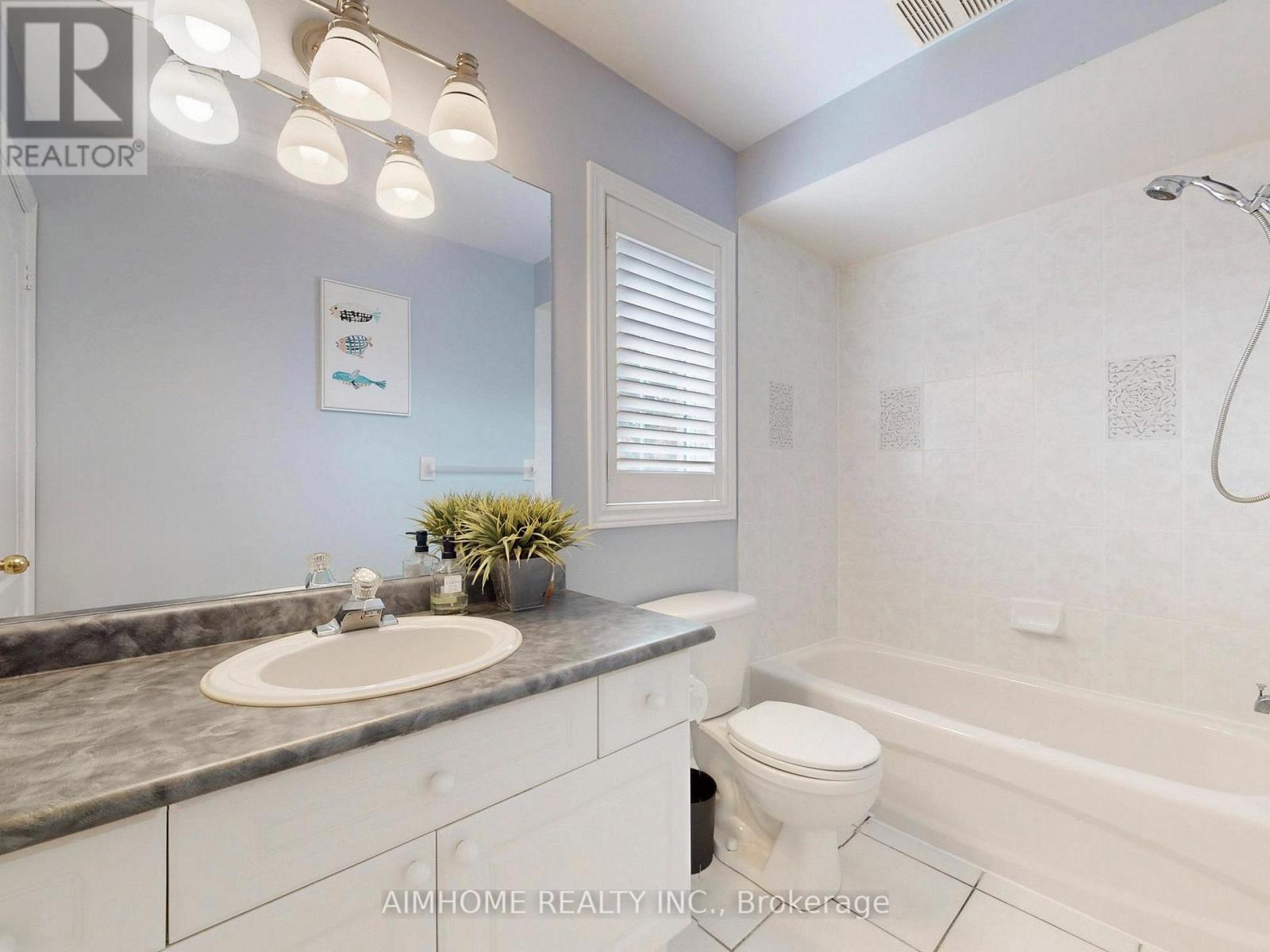 2051 Ashmore Drive, Oakville, Ontario  L6M 4T1 - Photo 27 - W12515470