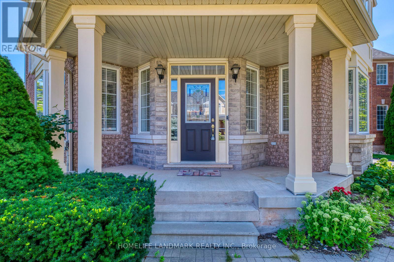 2196 Highcliffe Way, Oakville, Ontario  L6M 5B6 - Photo 2 - W12515474