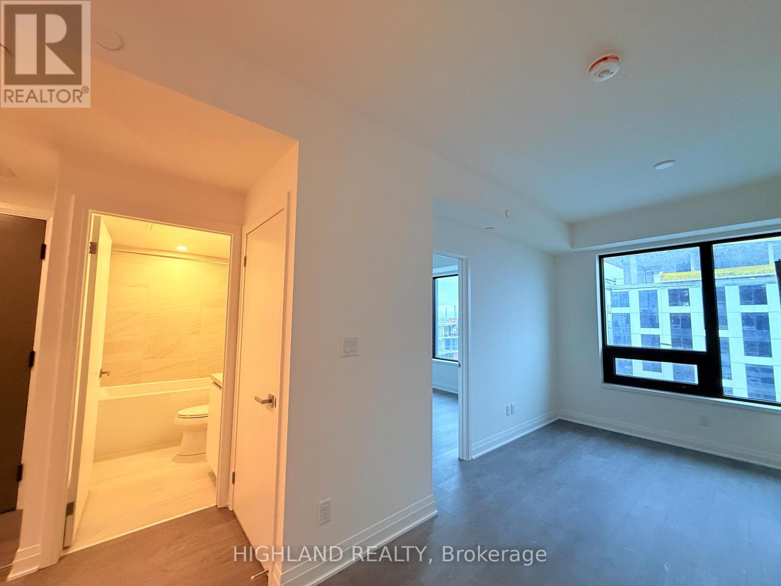 3911 - 4015 The Exchange, Mississauga, Ontario  L5B 0N9 - Photo 8 - W12515478