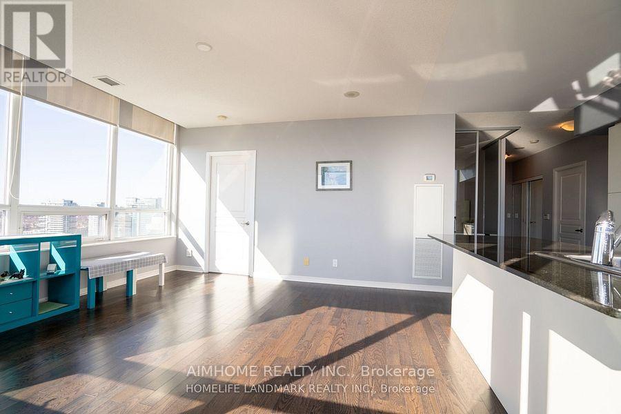 2240 Lake Shore Boulevard, Toronto, Ontario  M8V 0B1 - Photo 2 - W12515488