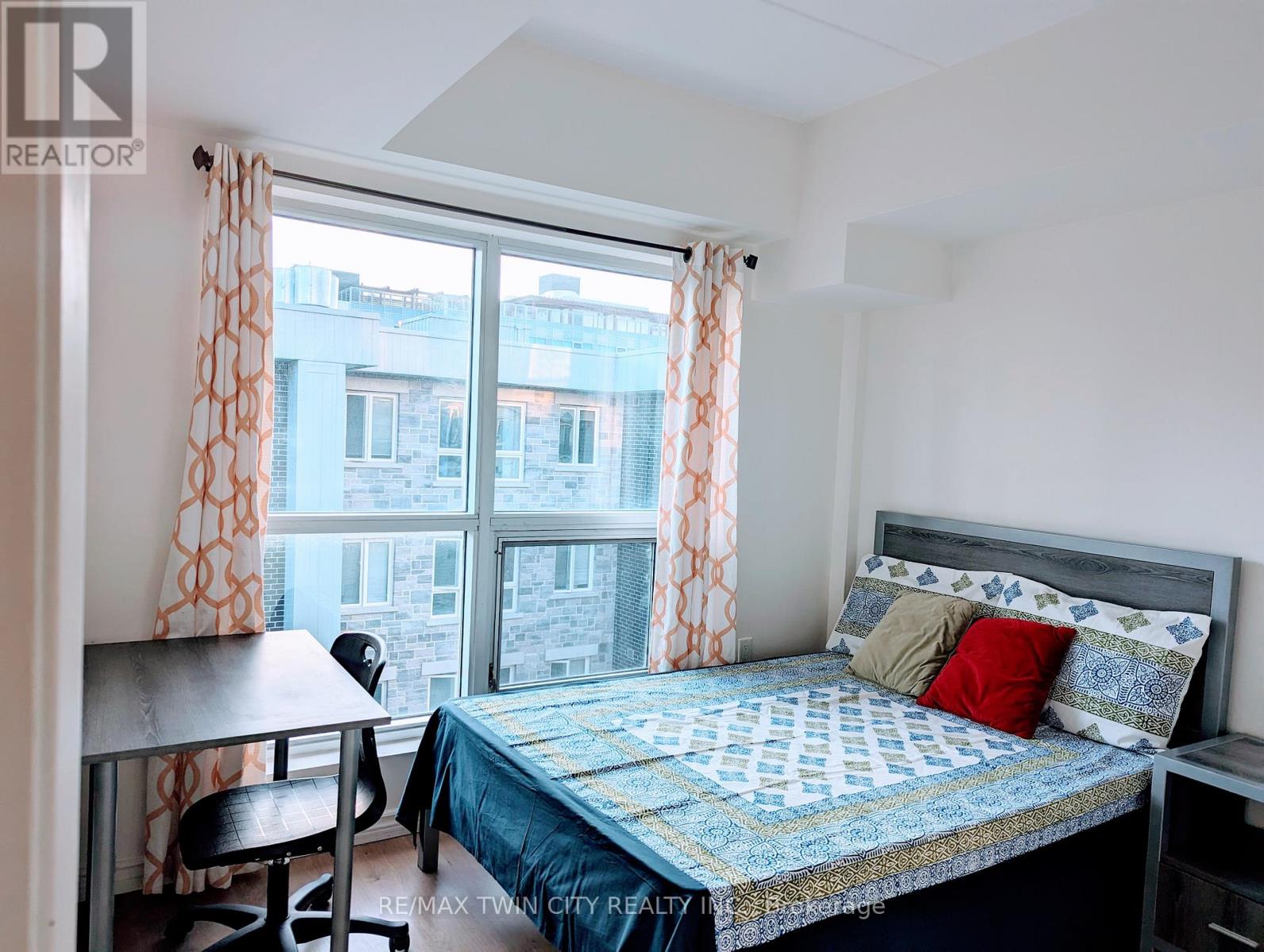 514 - 275 B Larch St Street, Waterloo, Ontario  N2L 3R2 - Photo 12 - X12515492