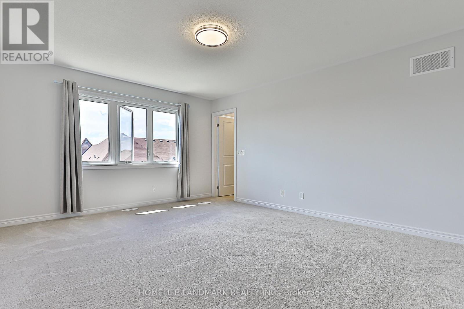 135 Lageer Drive, Whitchurch-Stouffville, Ontario  L4A 4V2 - Photo 11 - N12515510