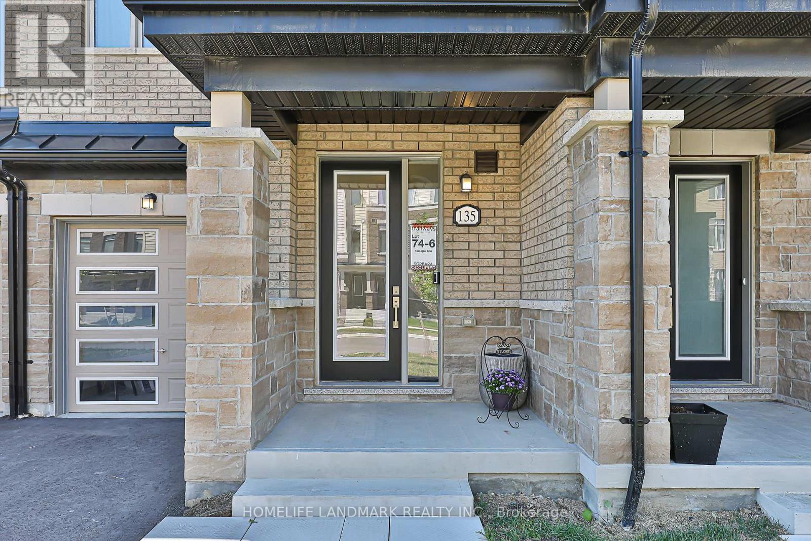 135 Lageer Drive, Whitchurch-Stouffville, Ontario  L4A 4V2 - Photo 2 - N12515510