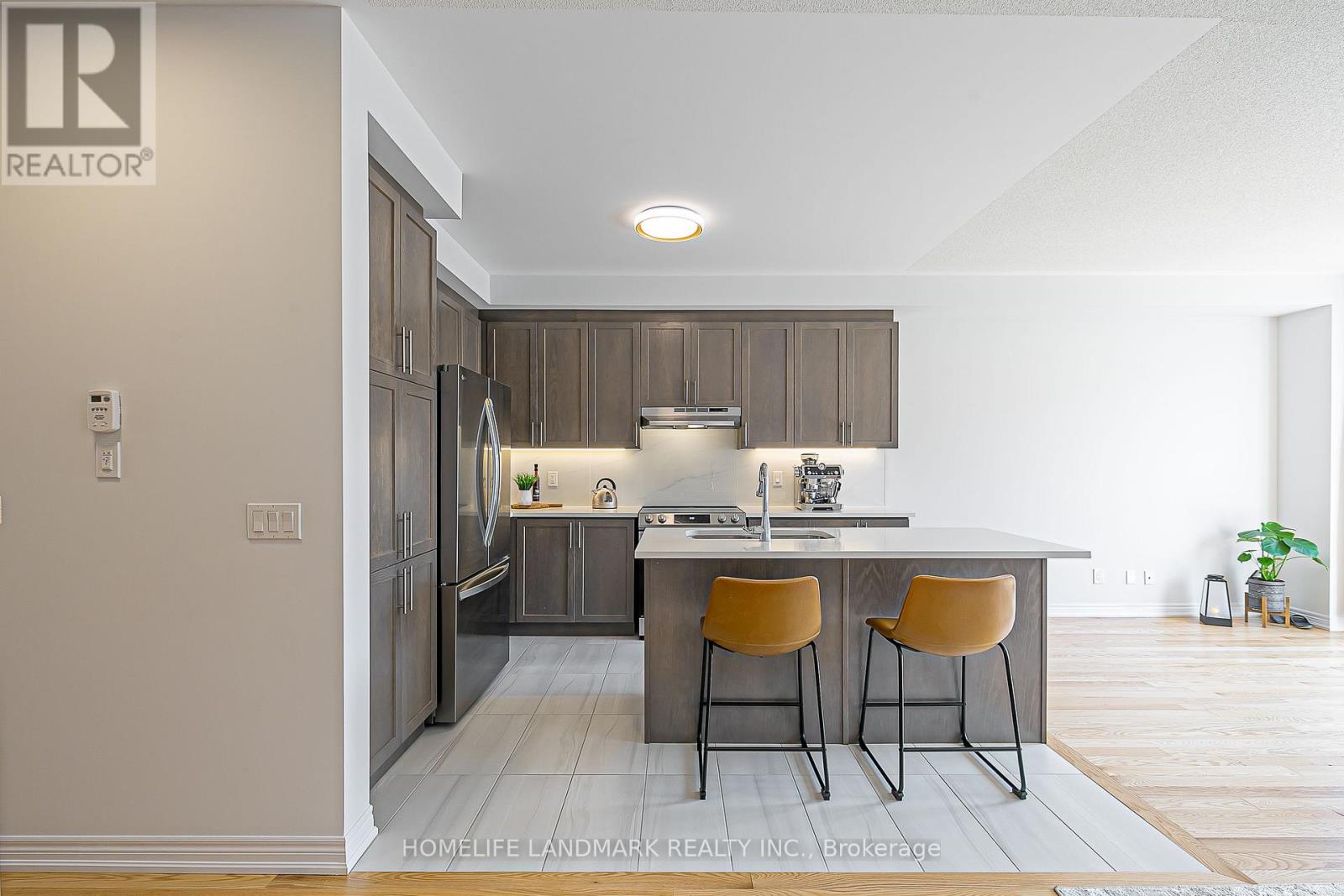 135 Lageer Drive, Whitchurch-Stouffville, Ontario  L4A 4V2 - Photo 7 - N12515510