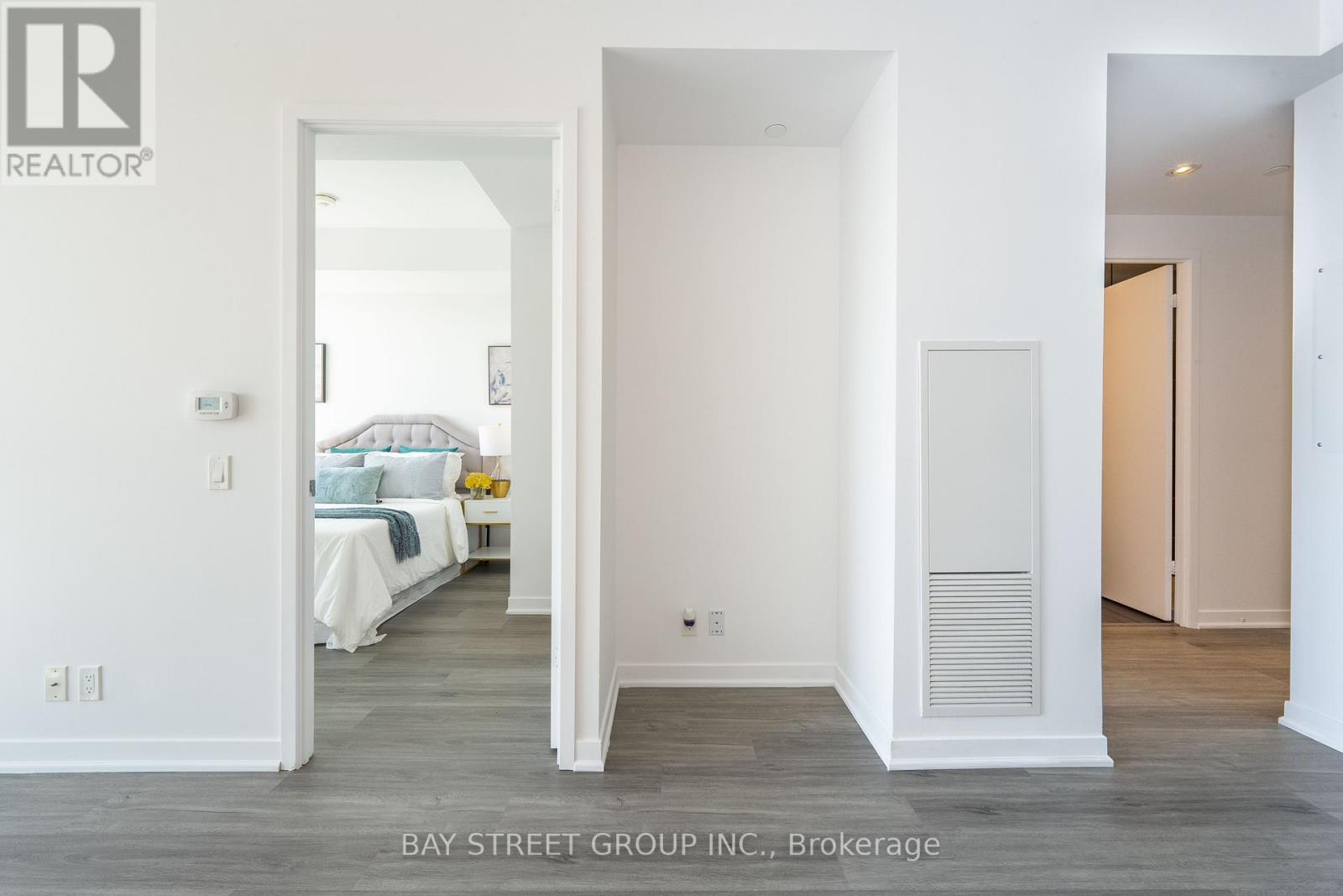 3208 - 5 Buttermill Avenue, Vaughan, Ontario  L4K 0J5 - Photo 18 - N12515532