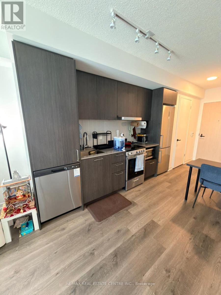 707 - 195 Commerce Street, Vaughan, Ontario L4K 0P9 - Photo 2 - N12515540