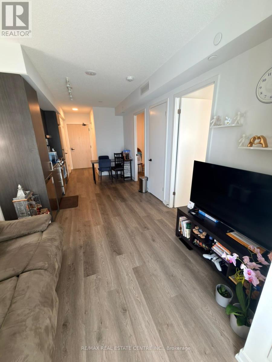 707 - 195 Commerce Street, Vaughan, Ontario L4K 0P9 - Photo 3 - N12515540