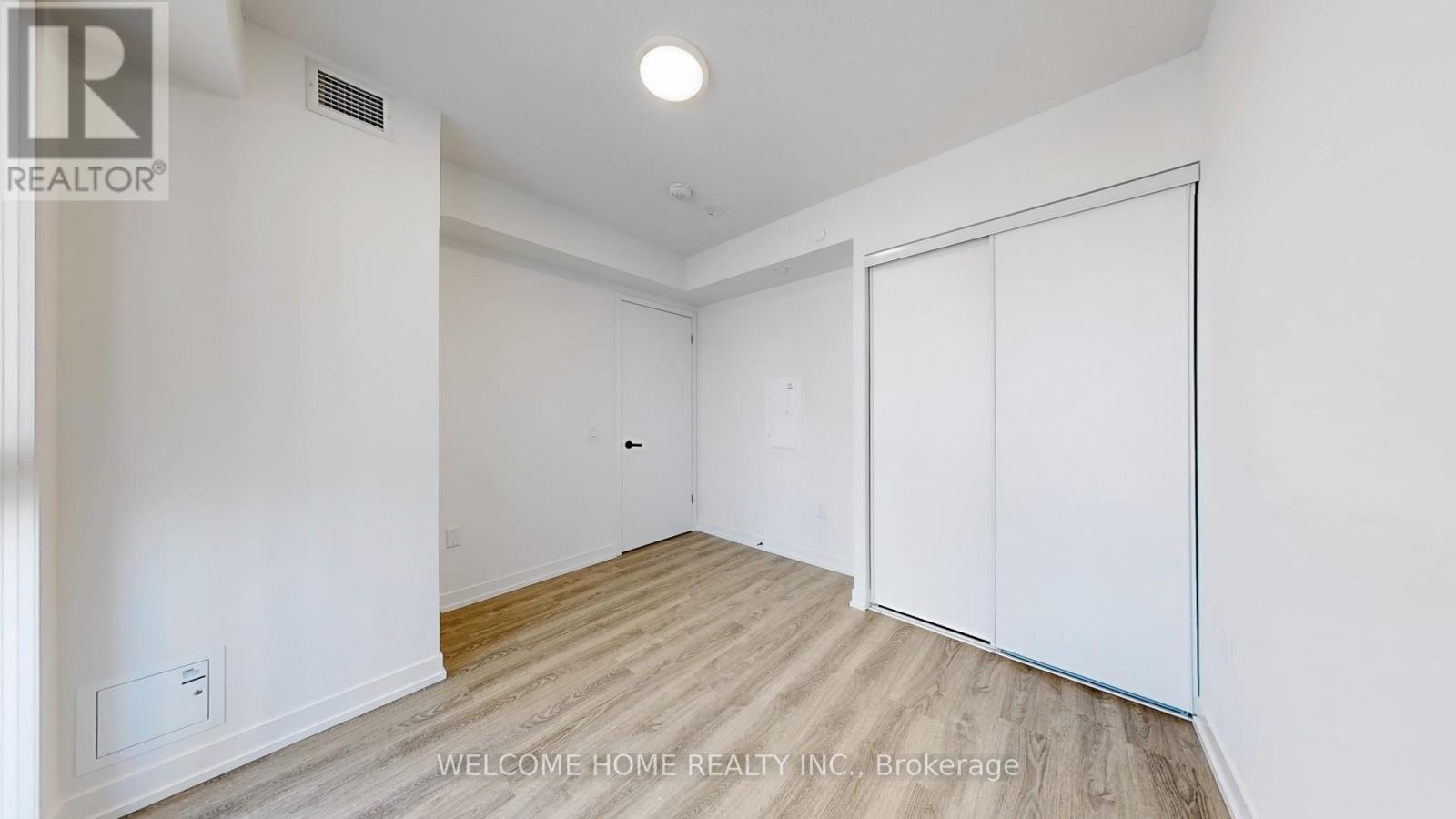 609 - 195 Commerce Street, Vaughan, Ontario  L4K 0P9 - Photo 12 - N12515542