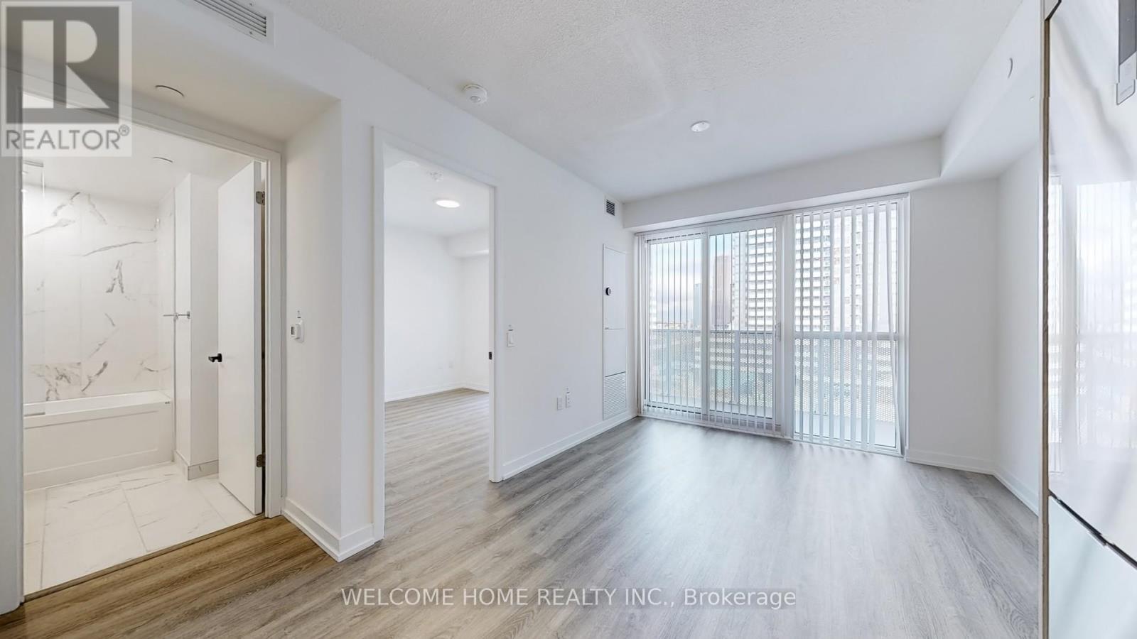 609 - 195 Commerce Street, Vaughan, Ontario  L4K 0P9 - Photo 4 - N12515542