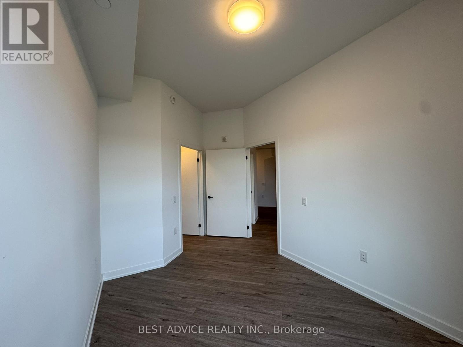 1107 - 56 Lakeside Terrace, Barrie, Ontario  L4M 0L4 - Photo 11 - S12515520