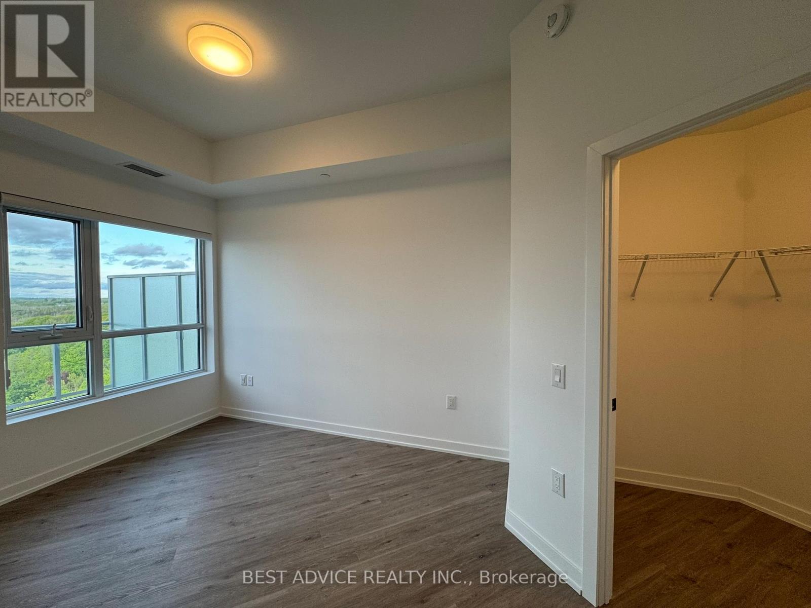 1107 - 56 Lakeside Terrace, Barrie, Ontario  L4M 0L4 - Photo 9 - S12515520