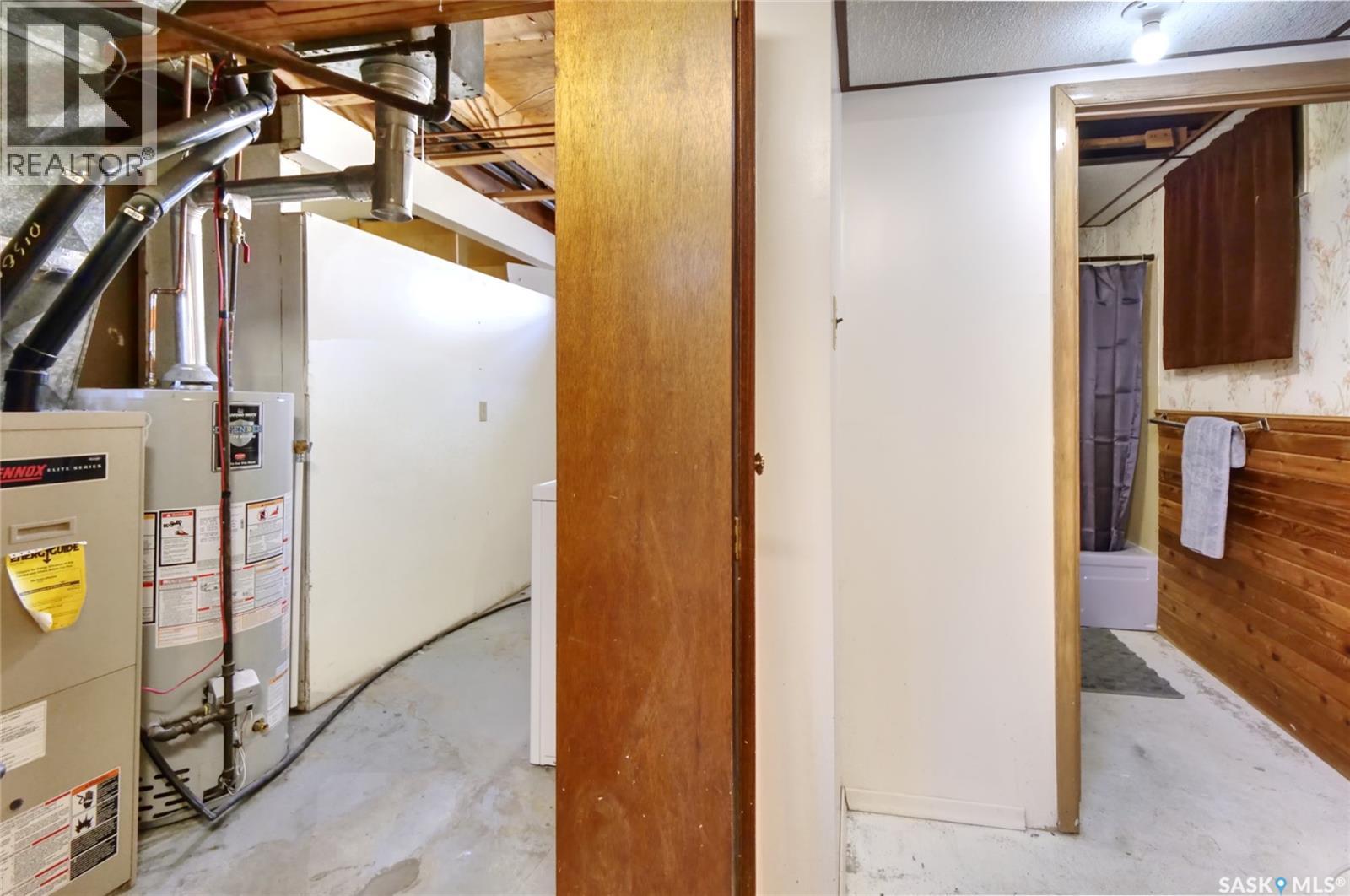 925 Hall Street W, Moose Jaw, Saskatchewan  S6H 2S3 - Photo 25 - SK022499