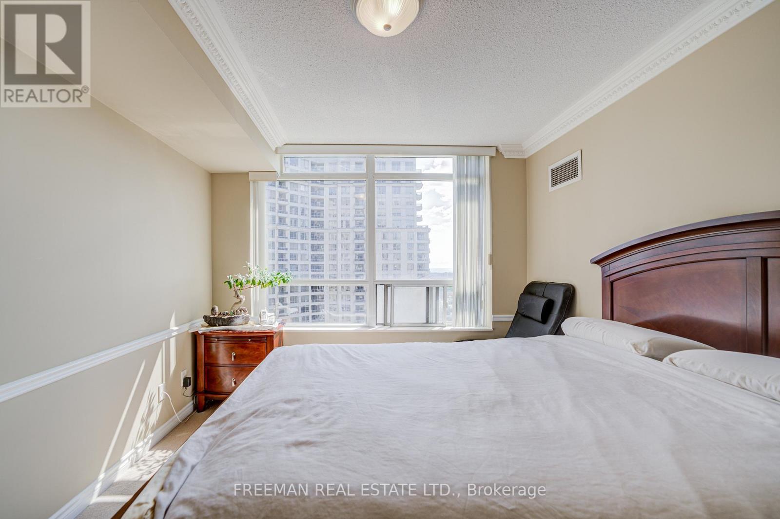 2331 - 3888 Duke Of York Boulevard, Mississauga, Ontario  L5B 4P5 - Photo 28 - W12515508