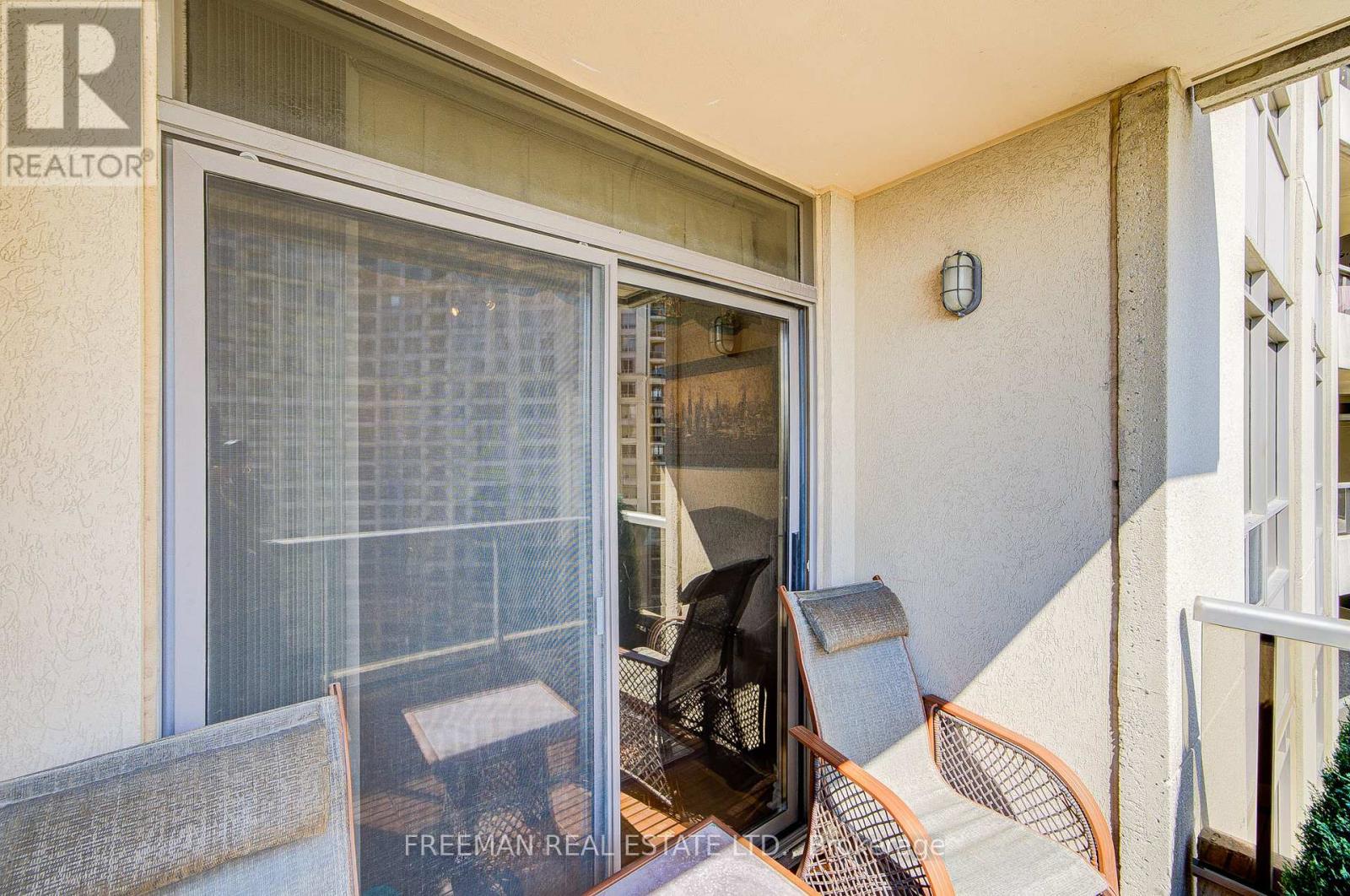 2331 - 3888 Duke Of York Boulevard, Mississauga, Ontario  L5B 4P5 - Photo 38 - W12515508