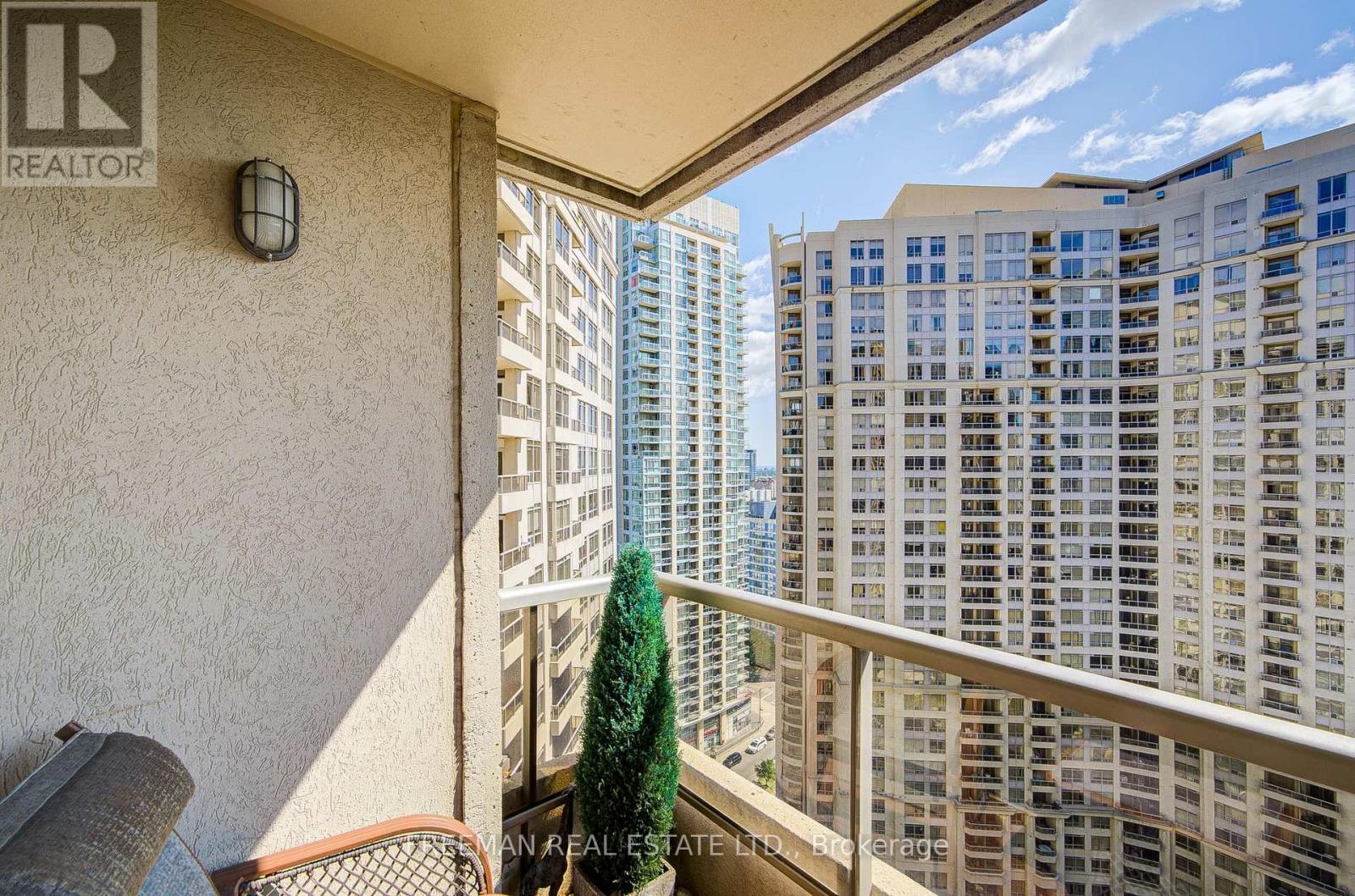 2331 - 3888 Duke Of York Boulevard, Mississauga, Ontario  L5B 4P5 - Photo 39 - W12515508