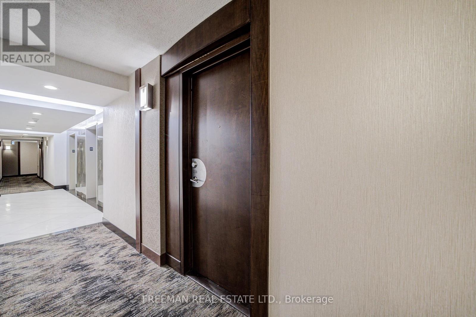 2331 - 3888 Duke Of York Boulevard, Mississauga, Ontario  L5B 4P5 - Photo 8 - W12515508