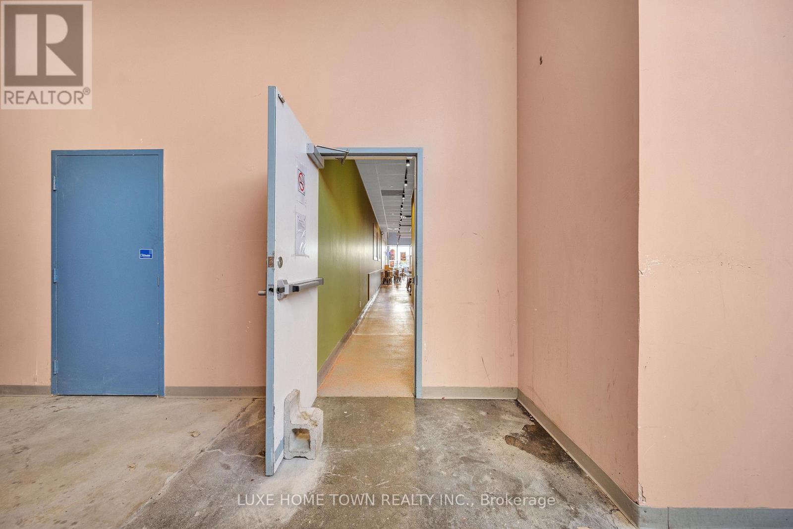 #5 - 589 Fairway Road S, Kitchener, Ontario  N2C 1X4 - Photo 36 - X12515536