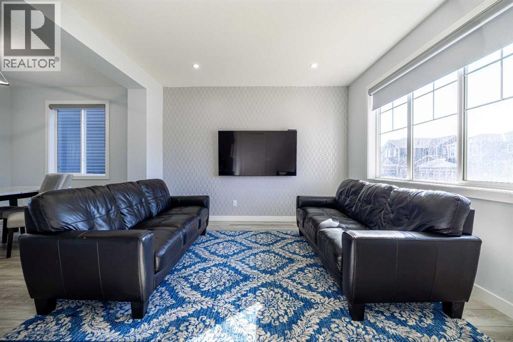 340 Chelsea Passage, Chestermere, Alberta  T1X 2P5 - Photo 3 - A2262465