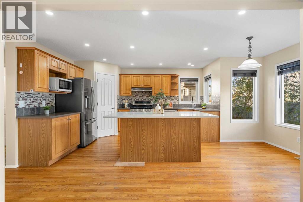 825 Citadel Way Nw, Calgary, Alberta  T3G 4Y1 - Photo 5 - A2267571