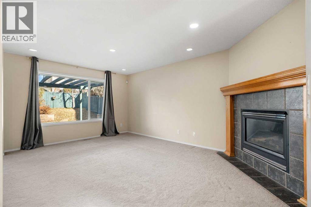 825 Citadel Way Nw, Calgary, Alberta  T3G 4Y1 - Photo 4 - A2267571