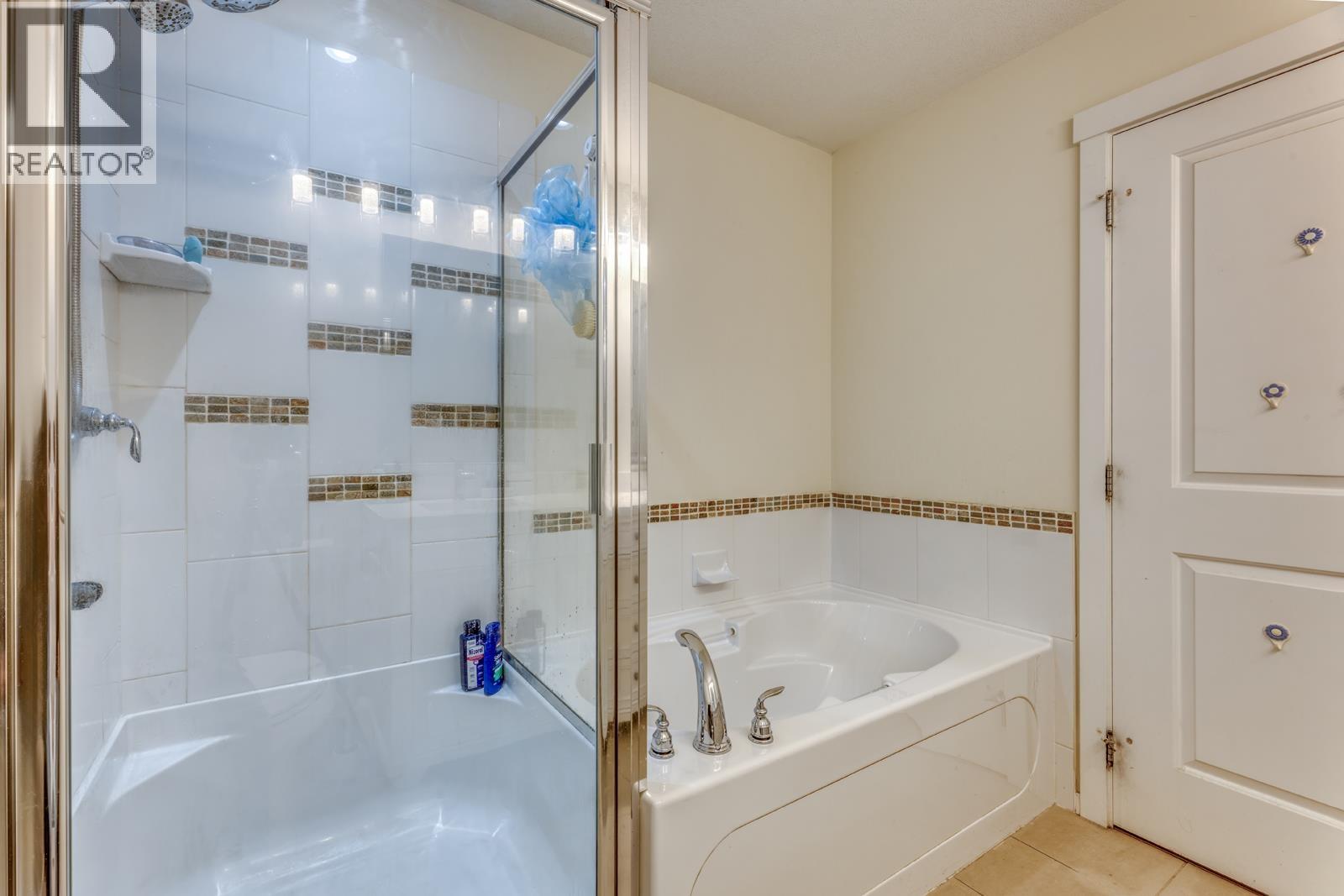 140 3105 Dayanee Springs Boulevard, Coquitlam, British Columbia  V3E 0C2 - Photo 11 - R3065260