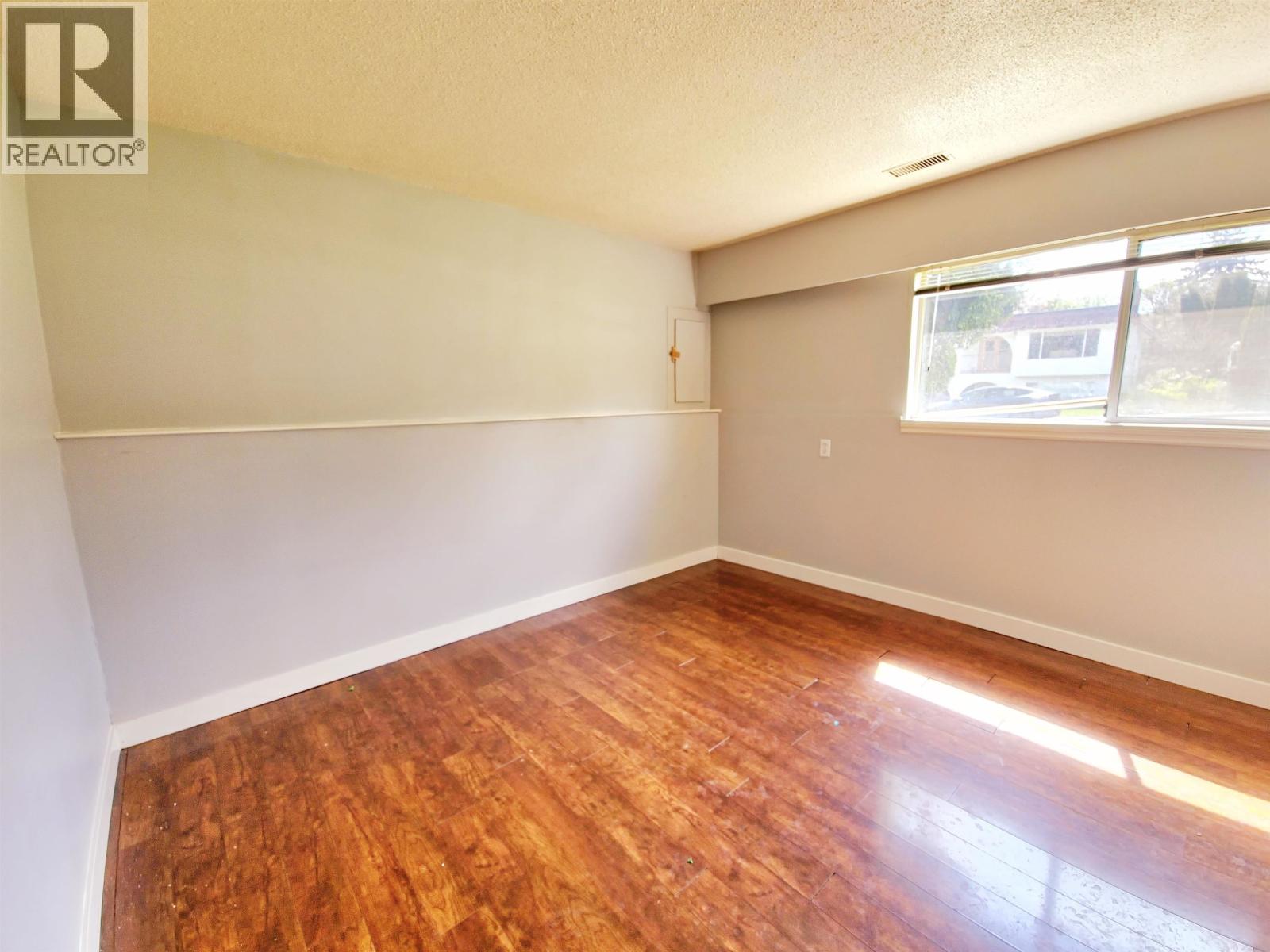 5685 Forest Street, Burnaby, British Columbia V5G 1X5 - Photo 10 - R3065118