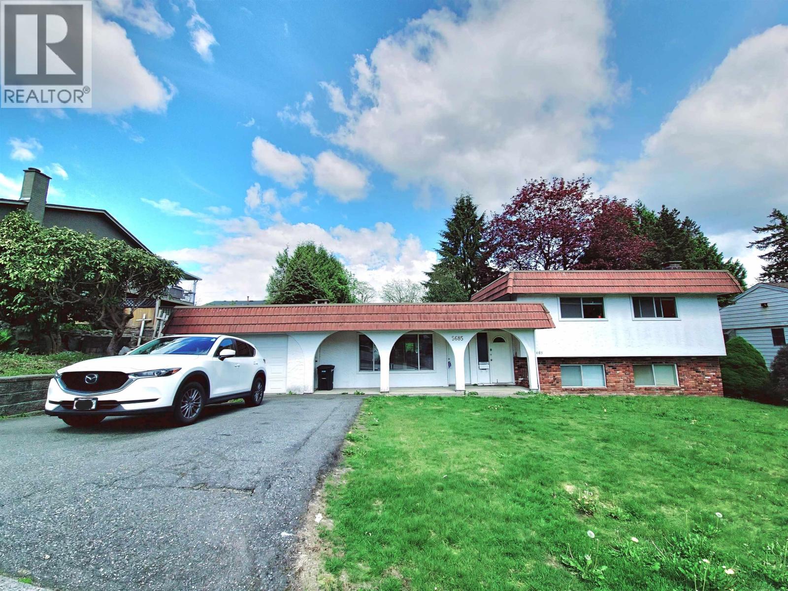 5685 FOREST STREET, Burnaby, British Columbia