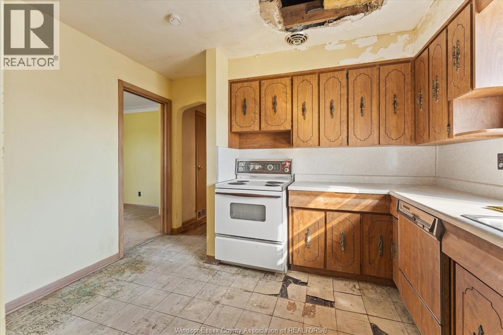 1318 Virginia, Windsor, Ontario N8S 2Z4 - Photo 3 - 25028162