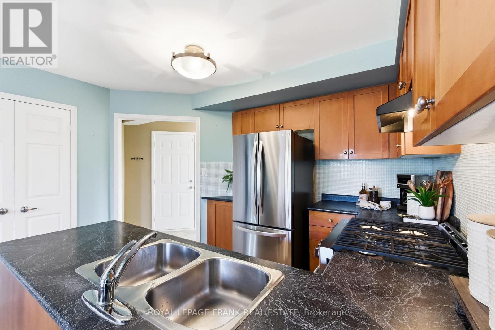 540 Woodmount Crescent, Oshawa, Ontario  L1K 2T1 - Photo 13 - E12515618