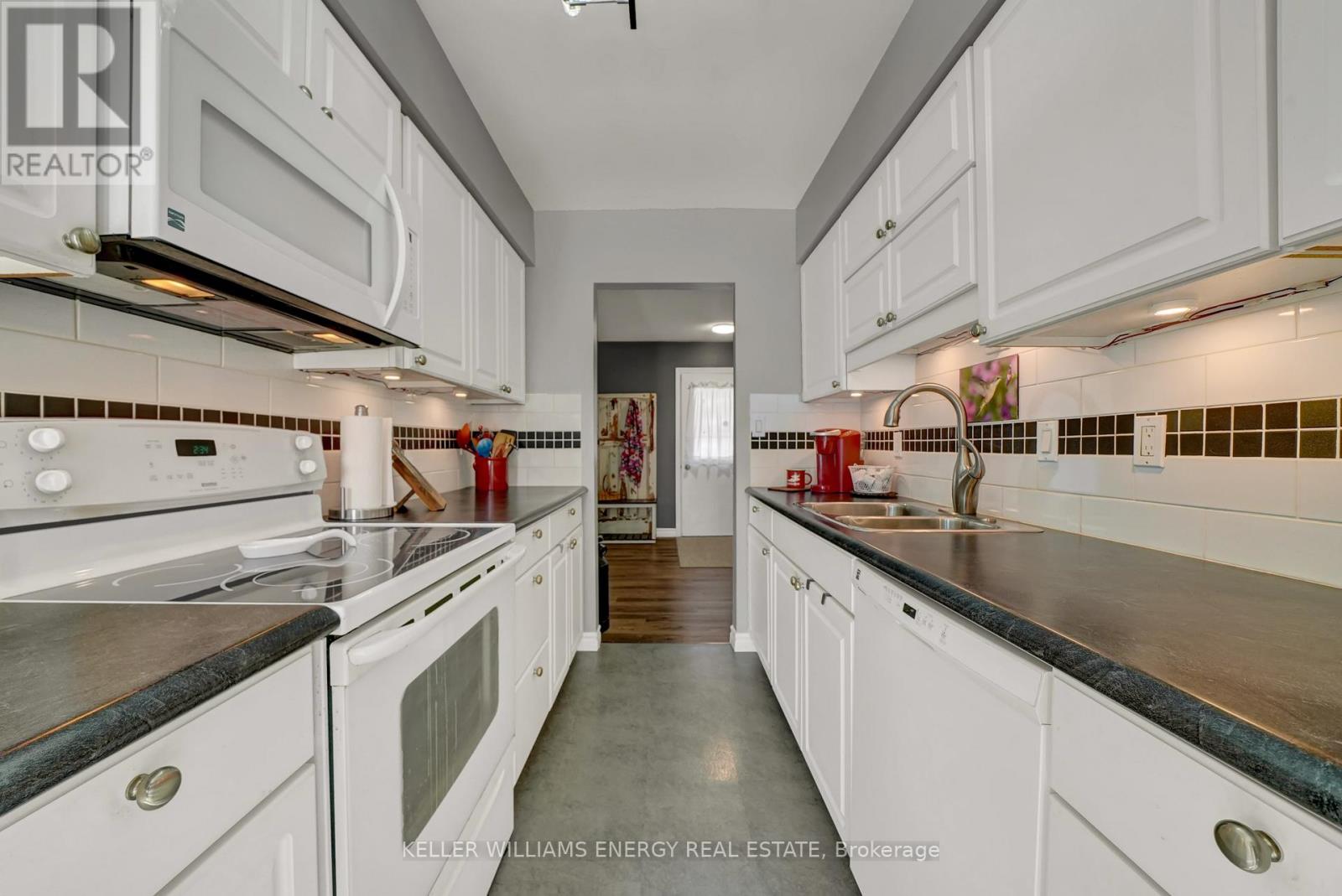 2 Argyle Crescent, Prince Edward County, Ontario K0K 2T0 - Photo 11 - X12515622